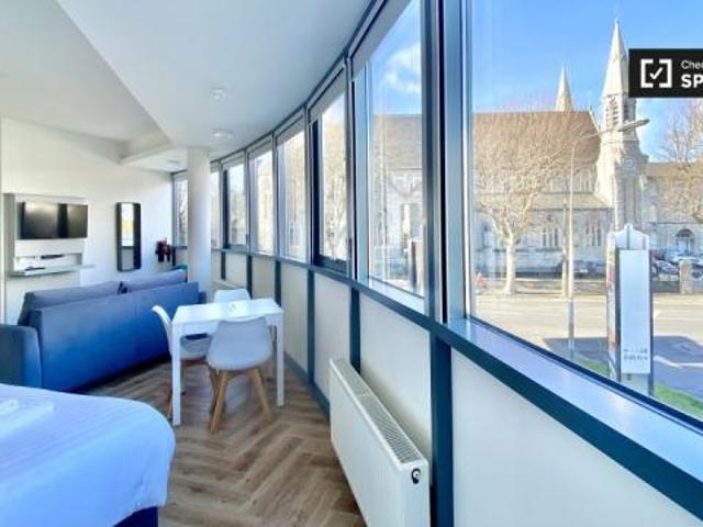 Apartment to rent in Bluebell, North Tipperary