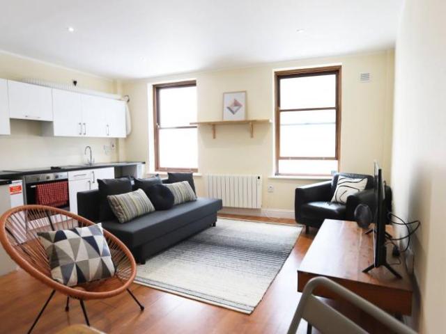Apartment to rent in Bluebell, North Tipperary