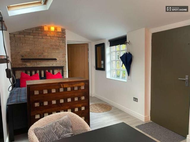 Apartment to rent in Bluebell, North Tipperary