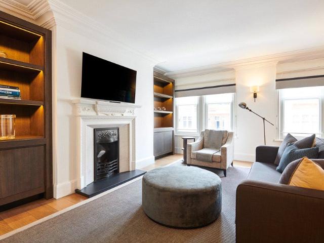 Apartment for rent in Mayfair, Greater London