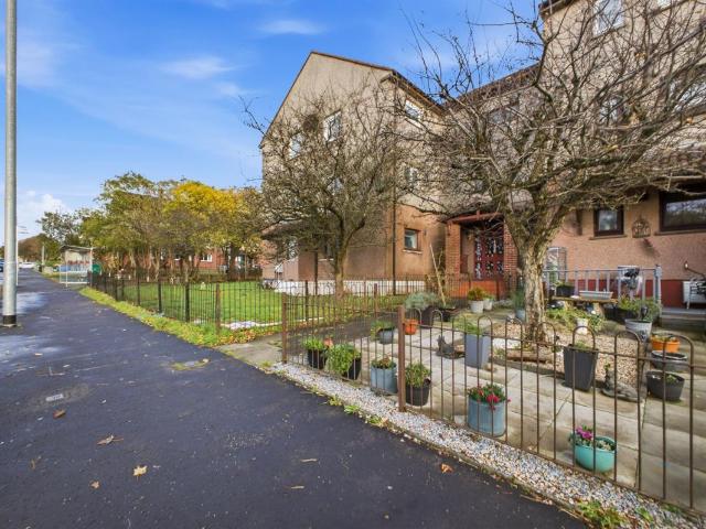 Apartment for rent in Rogerfield, Glasgow