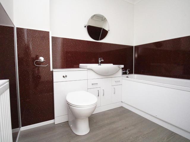 Apartment for rent in Millerston, Stepps