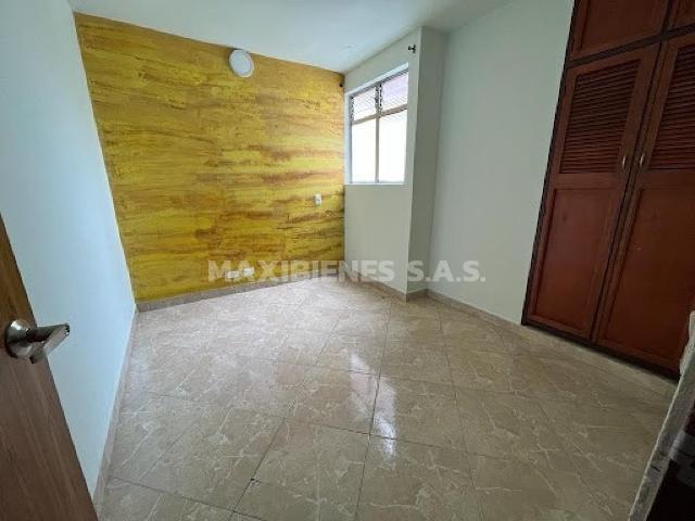 Apartamento en arriendo en Los Pinos, Medellín
