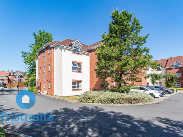 Apartment for rent in Compton Acres, Barton In Fabis