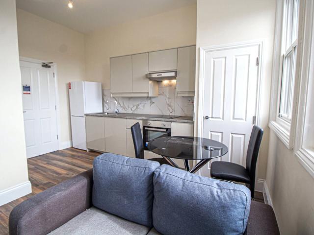 Apartment for rent in Woodhouse, West Yorkshire