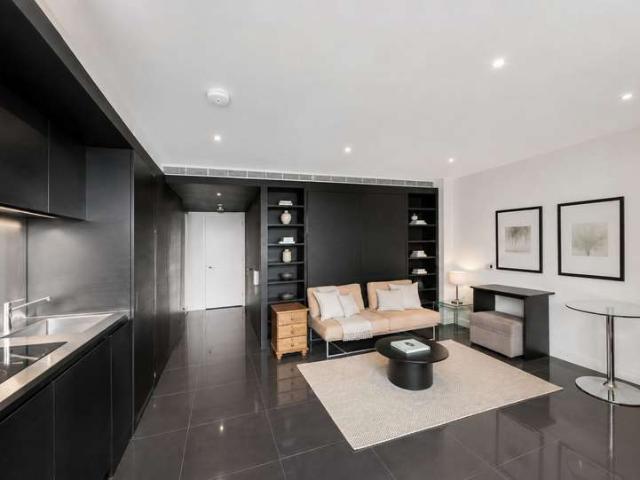 Apartment for sale in Isle Of Dogs, Greater London