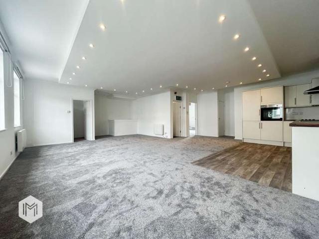 Apartment for sale in Daisy Hill, Lee Bank