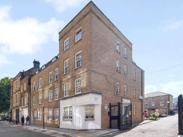 Apartment for sale in Stepney, Greater London