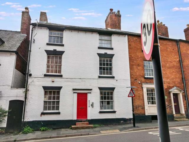 Apartment for sale in Oswestry, Shropshire