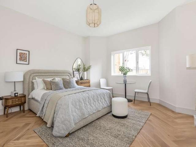 Apartment for sale in London Borough of Lewisham, Greater London