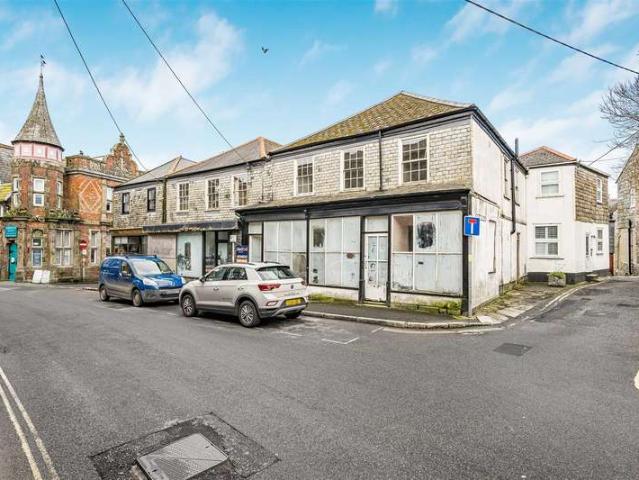 Apartment for sale in Gluvian, St Columb Major