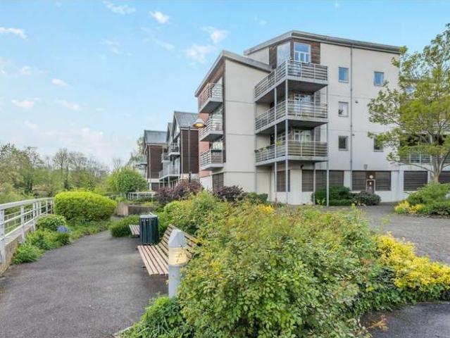 Apartment for sale in Midway, Kent