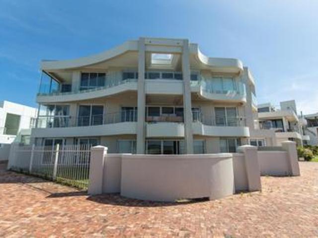 Apartment for sale in Gqeberha (Port Elizabeth), Nelson Mandela Bay Metropolitan Municipality