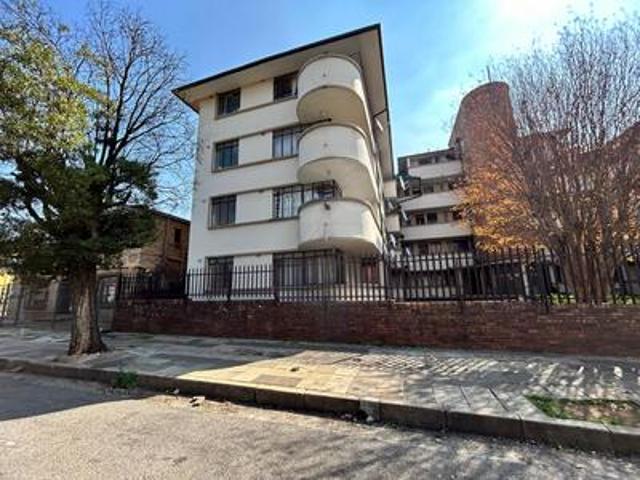 Apartment for sale in Germiston Apartment for sale in Germiston