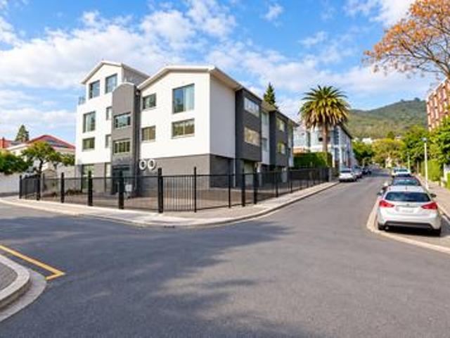 Apartment for sale in Cape Town, City of Cape Town