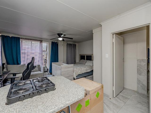 Apartment for sale in Nooitgedacht, Gauteng