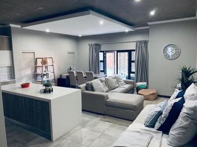 Apartment for sale in Waterkloof, Gauteng