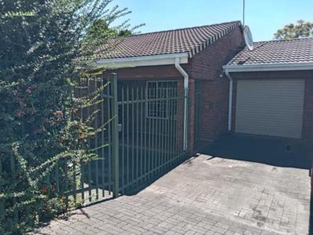 Apartment for sale in Newcastle, Kwazulu-natal