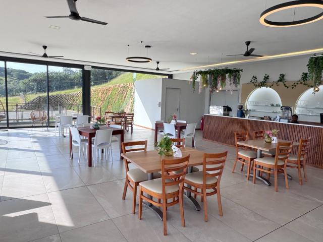 Apartment for sale in Princess Grant, Kwazulu-natal
