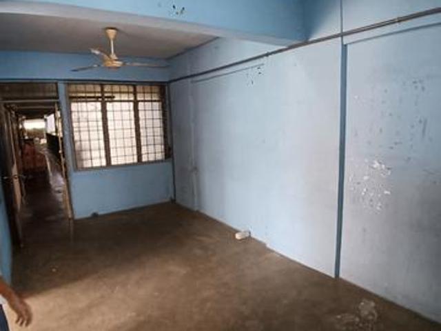 Flat for sale in Petaling, Subang Jaya
