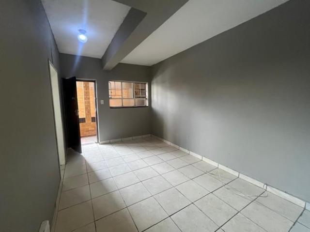 Apartment for rent in Florida, Roodepoort