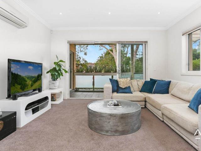 Apartment for rent in Lower North Shore, Sydney