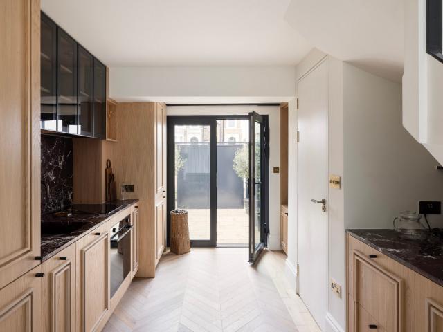 Apartment for rent in North Kensington, Greater London