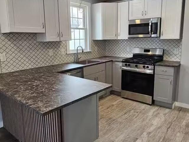 Condo for rent in Wayne