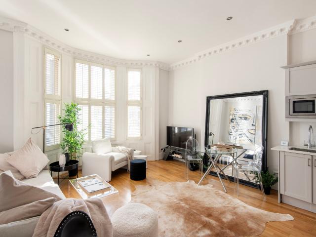 Apartment for rent in North Kensington, Greater London