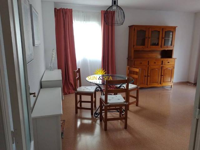 Apartamento en alquiler en Alicante, Valencia