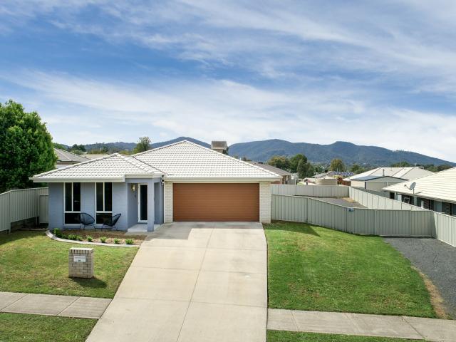 Apartment for rent in Piallamore, New South Wales