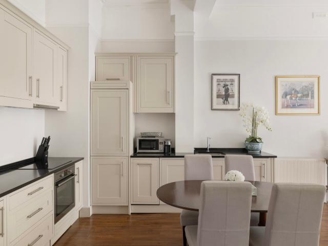 Apartment for rent in Earl's Court, Greater London