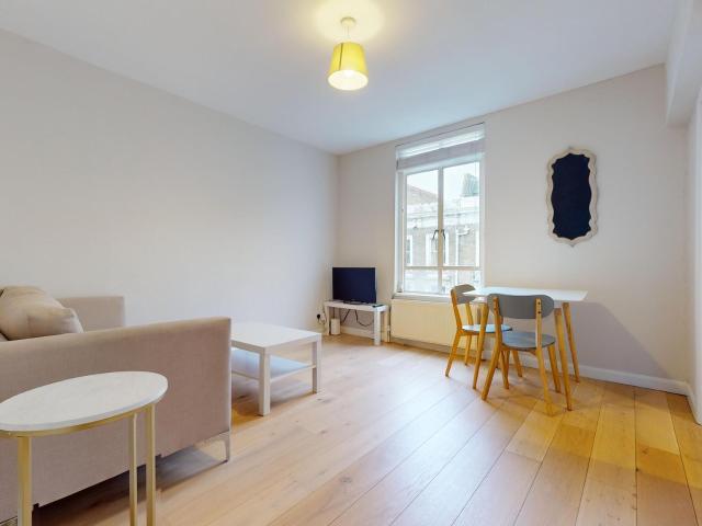 Apartment for rent in Earl's Court, Greater London