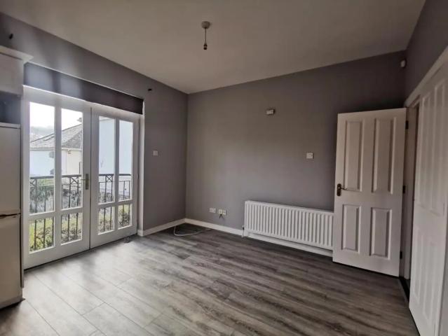 Apartment for rent in Eglinton, Muff