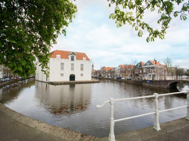 Appartement te huur in Binnenstad, Delft