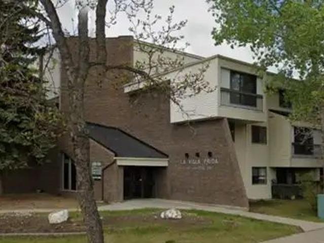 Apartment for rent in Lacombe Park, St. Albert