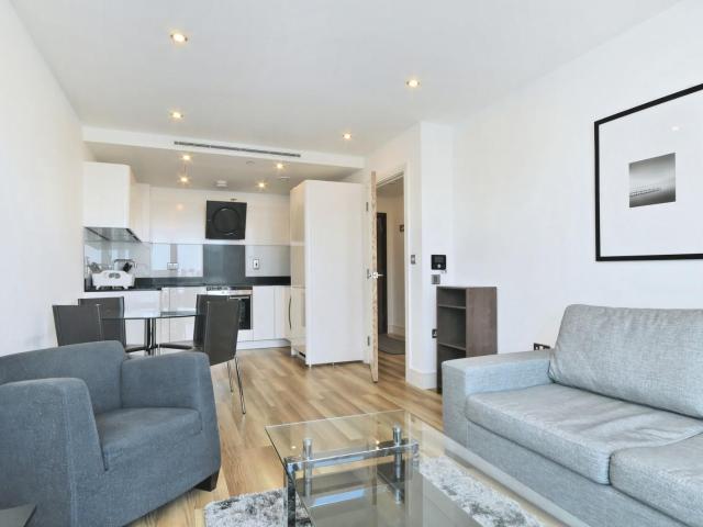 Apartment for rent in Aldgate, Lyons