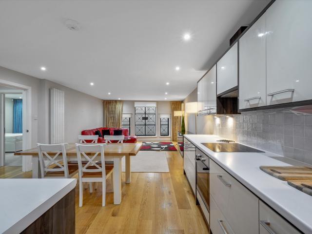 Apartment for rent in West Kensington, Greater London