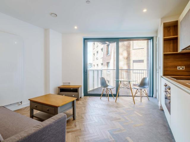 Apartment for rent in Bromley-by-Bow, Poplar Grove