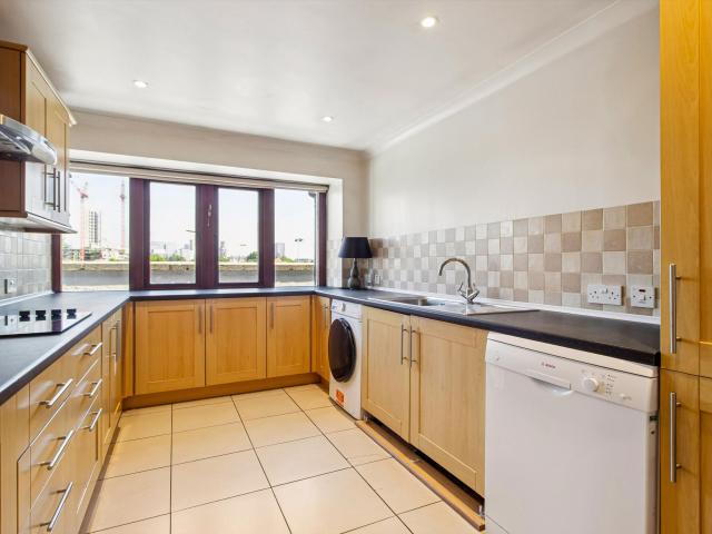 Apartment for rent in Wapping, Greater London