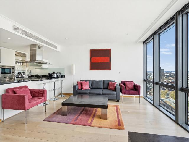 Apartment for rent in Canary Wharf, Greater London