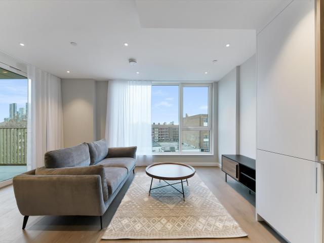 Apartment for rent in Oval, Greater London