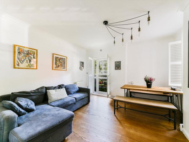 Apartment for rent in Chalk Farm, Greater London
