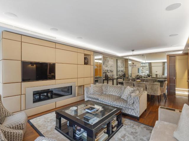 Apartment for rent in Mayfair, Greater London