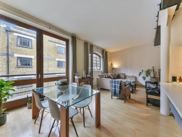 Apartment for rent in St. George in the East, Greater London