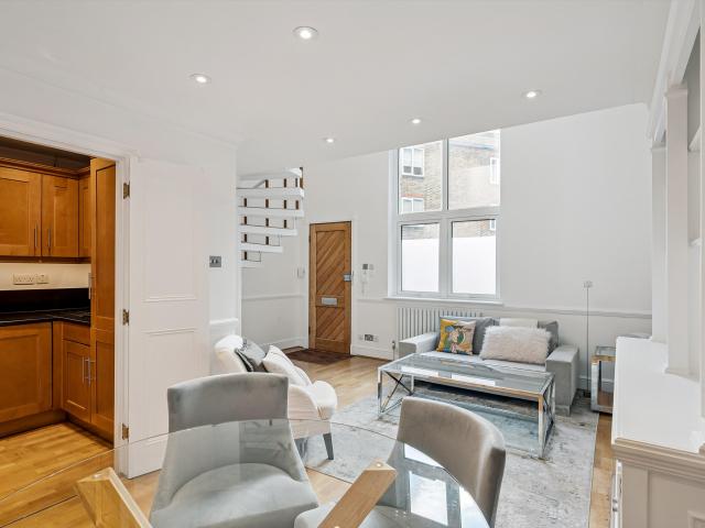 Apartment for rent in Covent Garden, Victoria