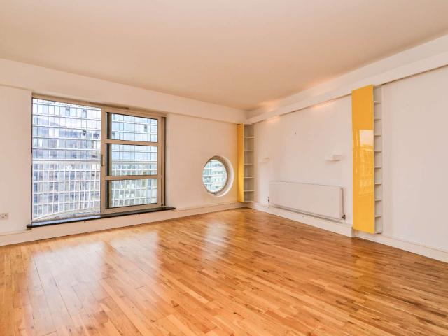Apartment for rent in Canary Wharf, Greater London