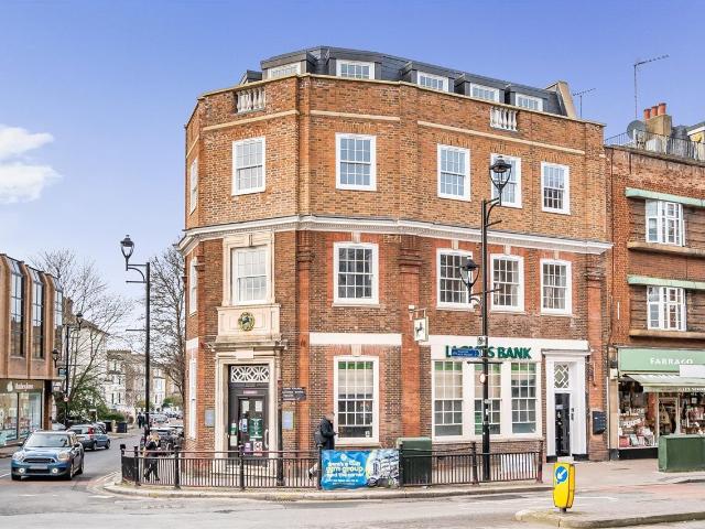 Apartment for rent in Surbiton, Greater London