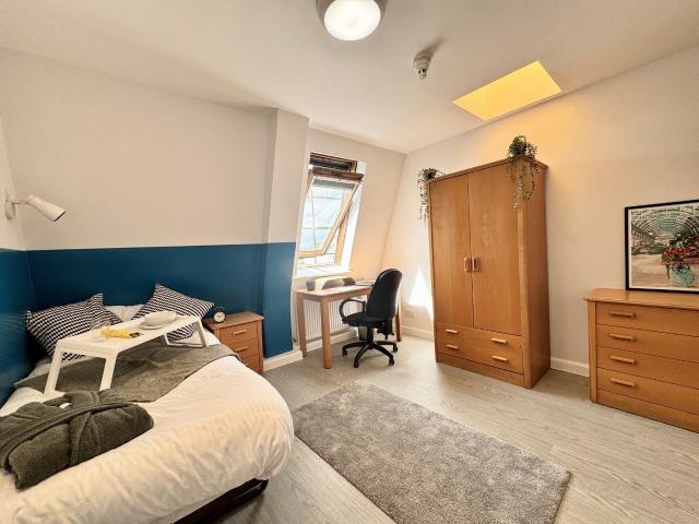 House for rent in Golders Green, Greater London