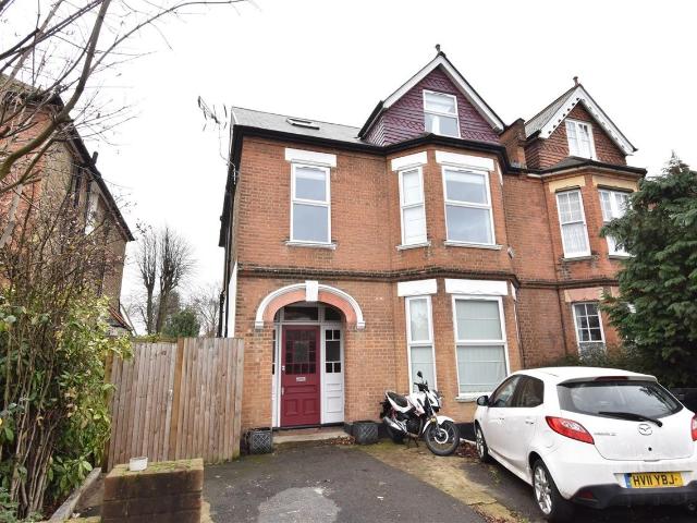 Apartment for rent in Surbiton, Greater London